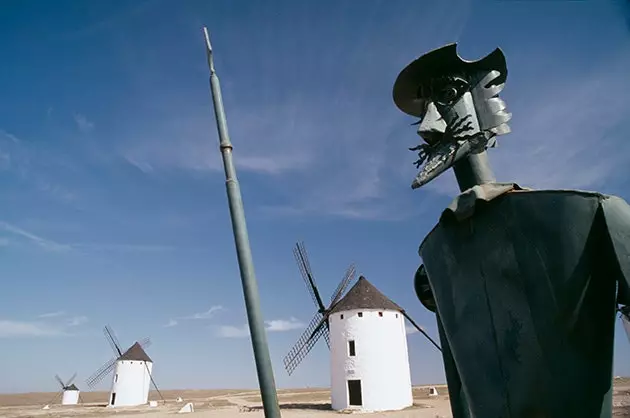 Uma escultura de Dom Quixote em Consuegra