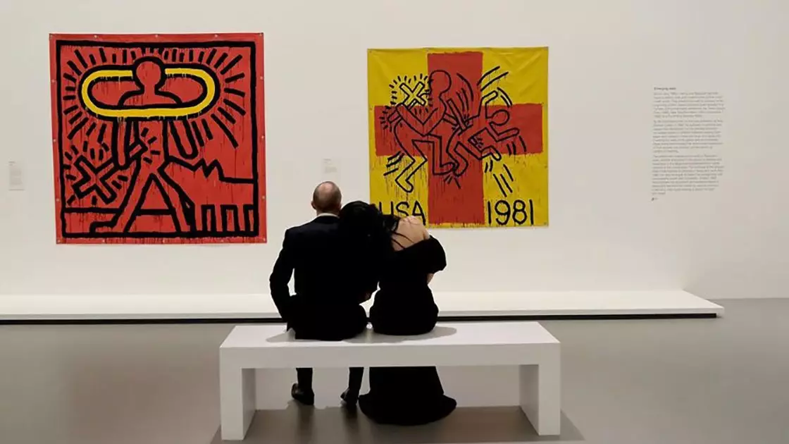 Vizitoni këtë ekspozitë të Keith Haring dhe Basquiat pa dalë nga shtëpia