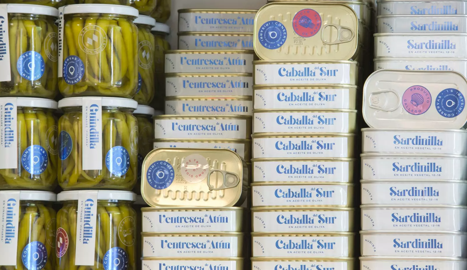 Conservas Nudista packs and cans only quality products purchased at origin from family canneries.