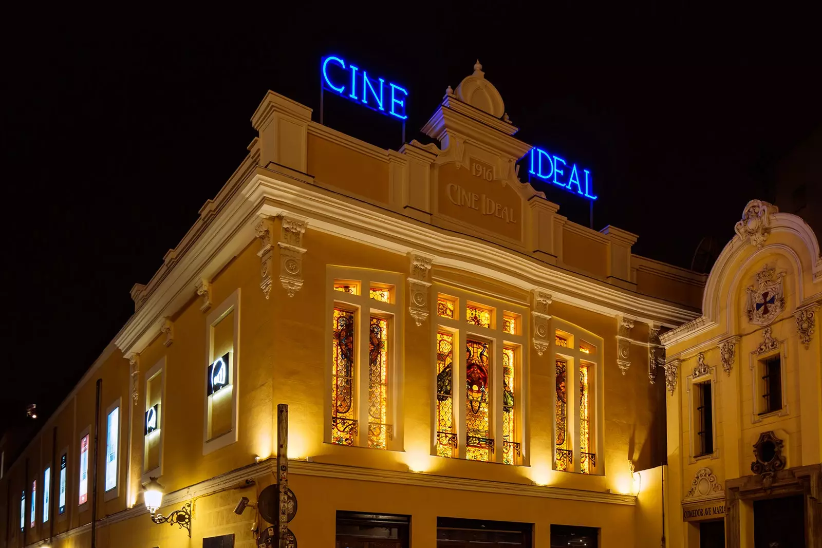 Кината Ideal Cinemas отново отварят врати за публика този петък