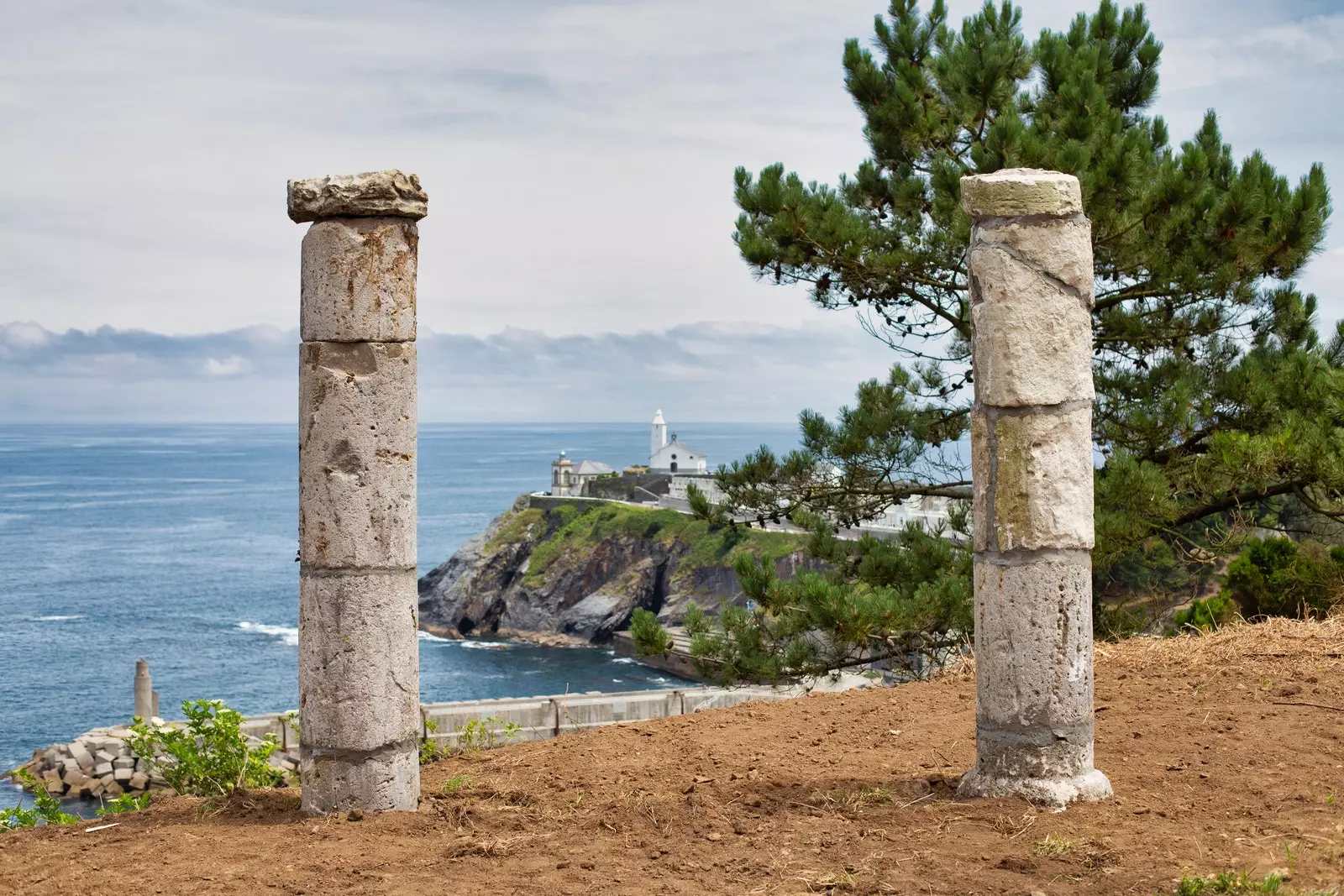 حديقة الغابة في Fonte Baxa حول العالم في Luarca