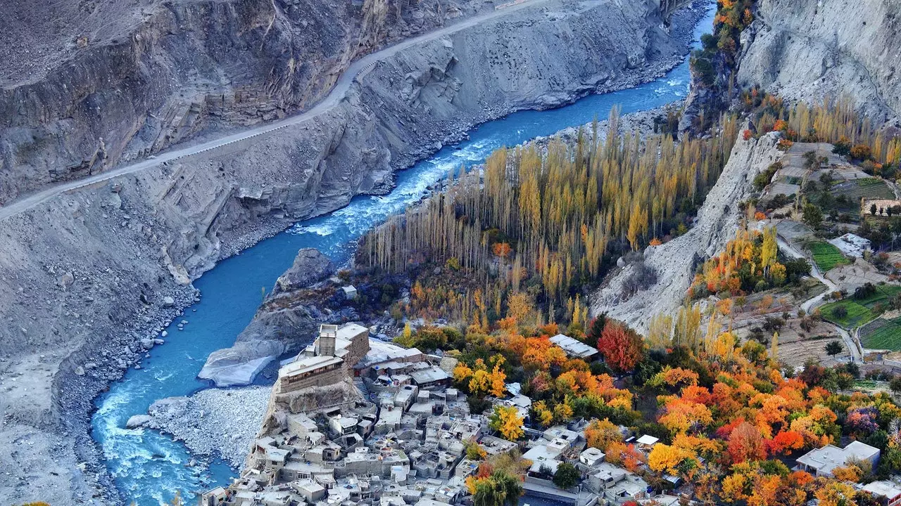 Lugina Hunza, në kërkim të parajsës në portat e maleve të Pakistanit