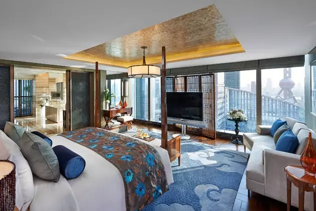 Президентската стая на Mandarin Oriental Pudong