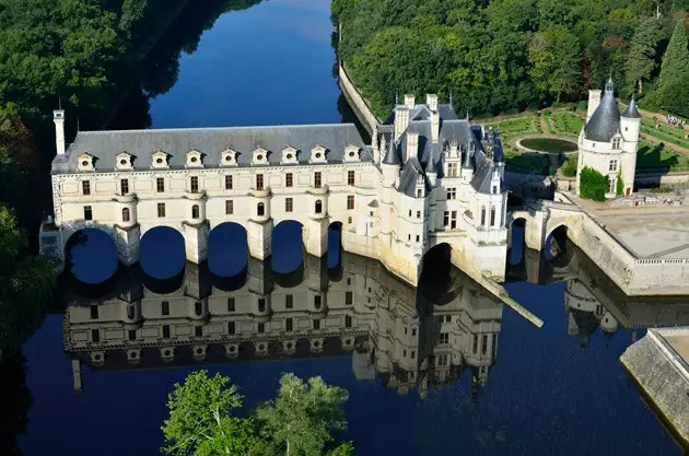 Diane de Poitiers had de leiding over de hervorming van de brug van Chenonceau