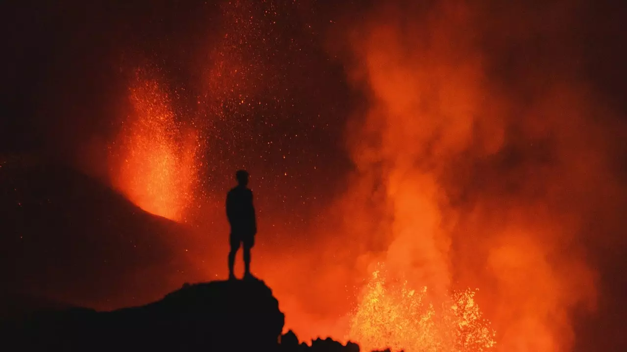 'Lebih kuat dari gunung berapi', buku yang menunjukkan bahwa komunitas La Palma masih lebih hidup dari sebelumnya