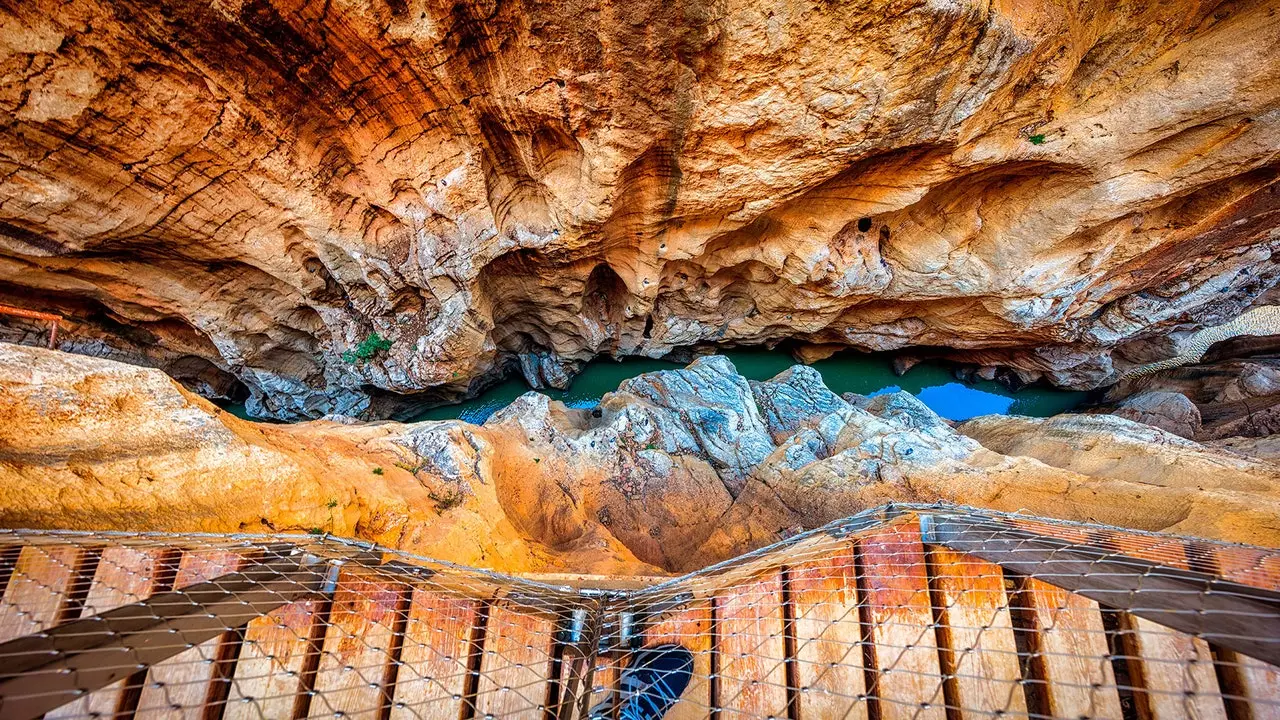 En 360º tur tar oss en tur langs Caminito del Rey