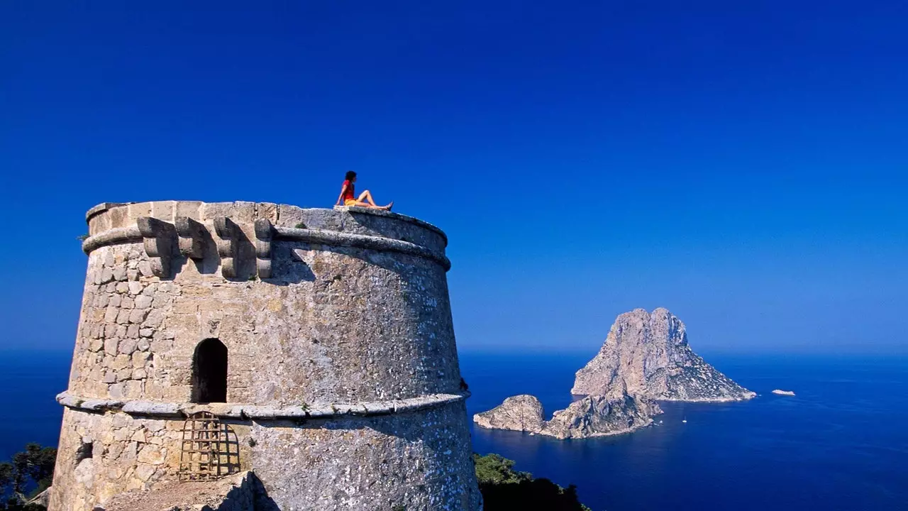 'Beautiful Ibiza', the video to dream it out of season