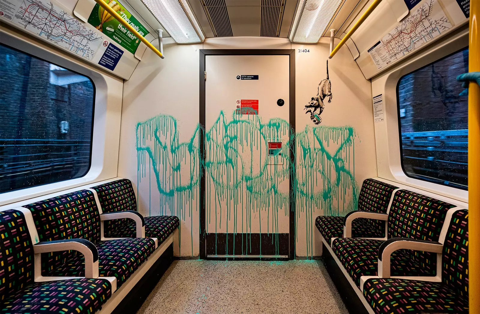 Bilde av Banksys intervensjon i London Underground