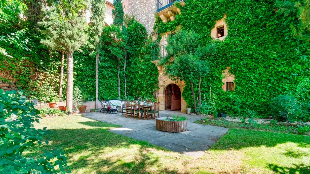 This 16th-century mansion less than an hour from Madrid is for sale