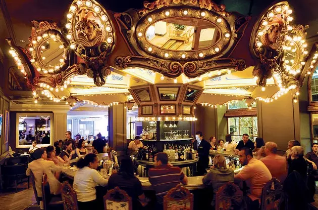 „Hotel Monteleone's Carousel Bar“.