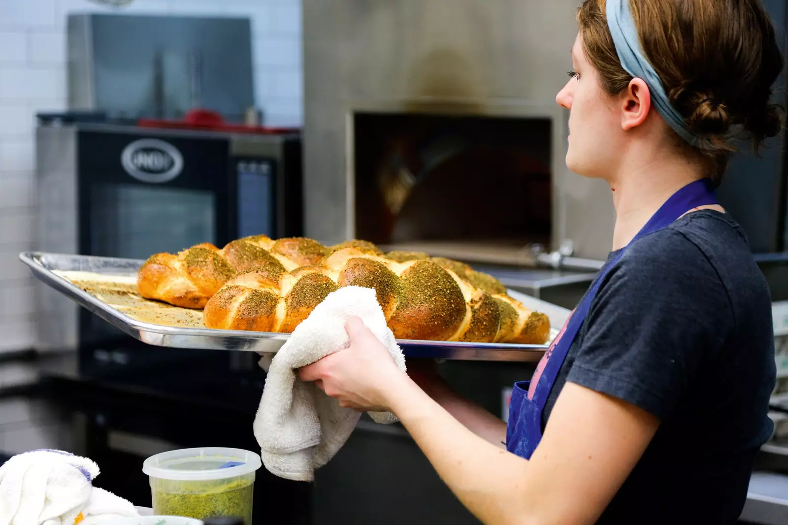 Jal Bread Munchies Test Kitchenissä