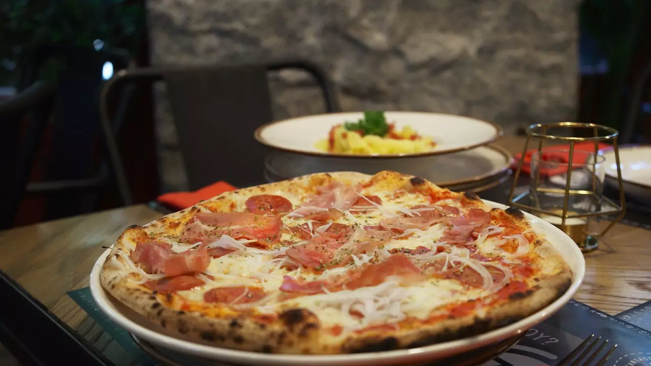 Pizza Donna, bánh pizza kiểu La Mã trở nên mạnh mẽ ở Madrid