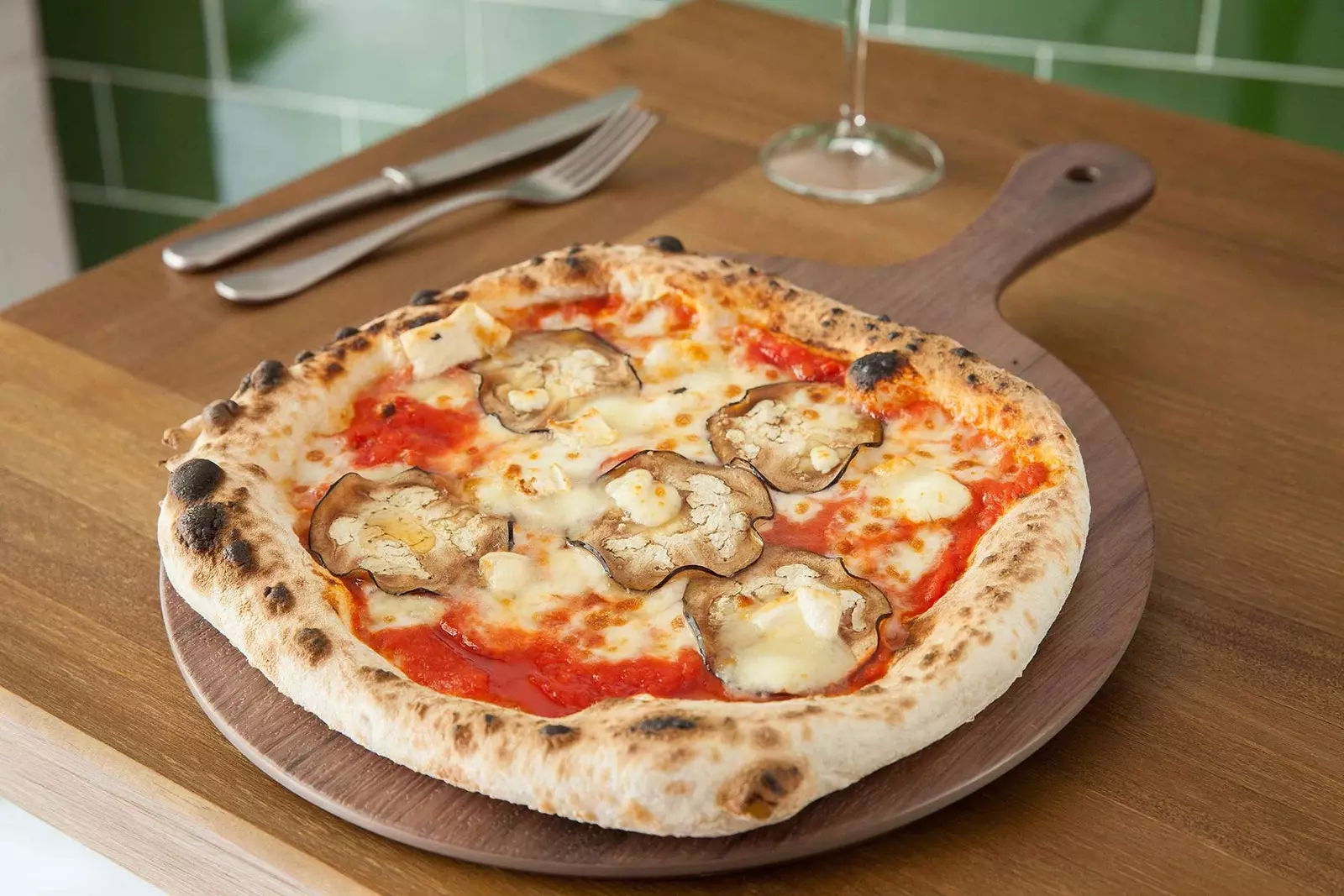 La pizza à pâte traditionnelle de la Pizzeria Rurale peut aussi être très moderne