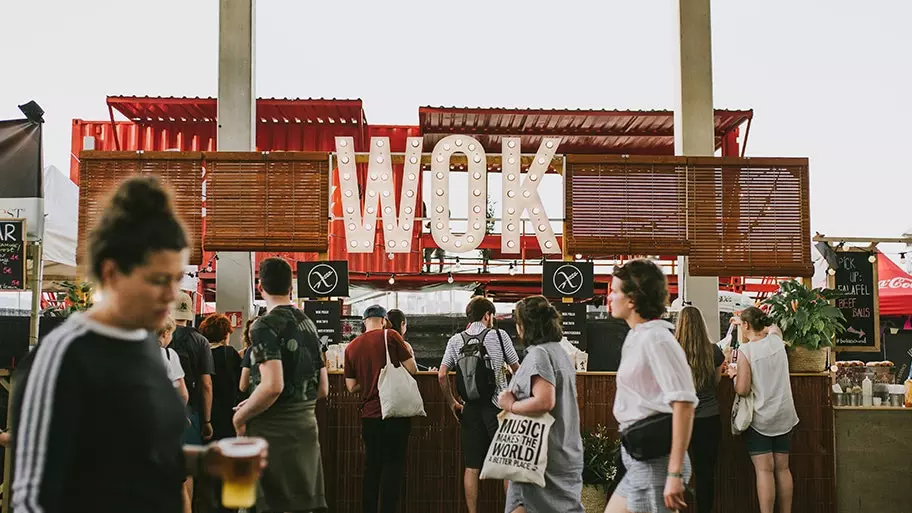 امسال به Primavera Sound نخواهید رفت: برای خوردن تجملات به Primmavera خواهید رفت.