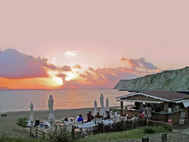 Txiringuito na plaži Arrigunaga