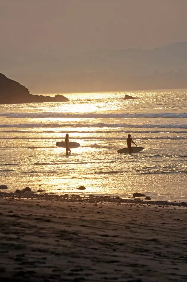 Oppmuntre vinteren er sesongen for surfing