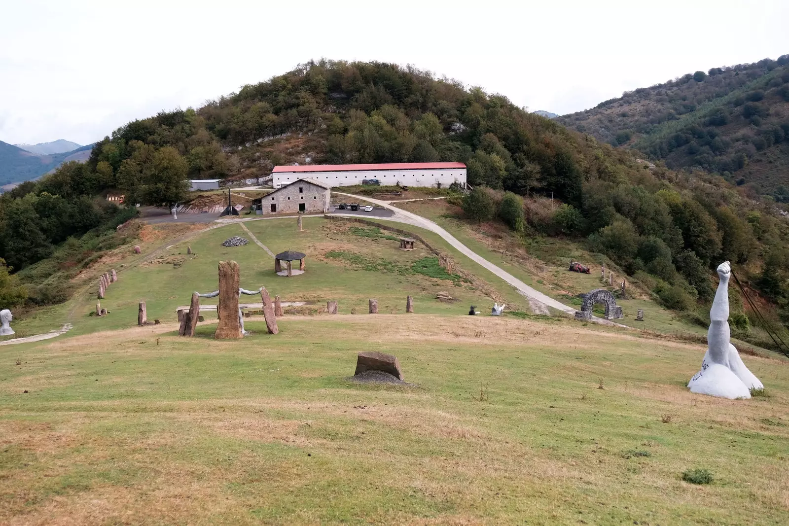 ペルー ハリの背景にある村