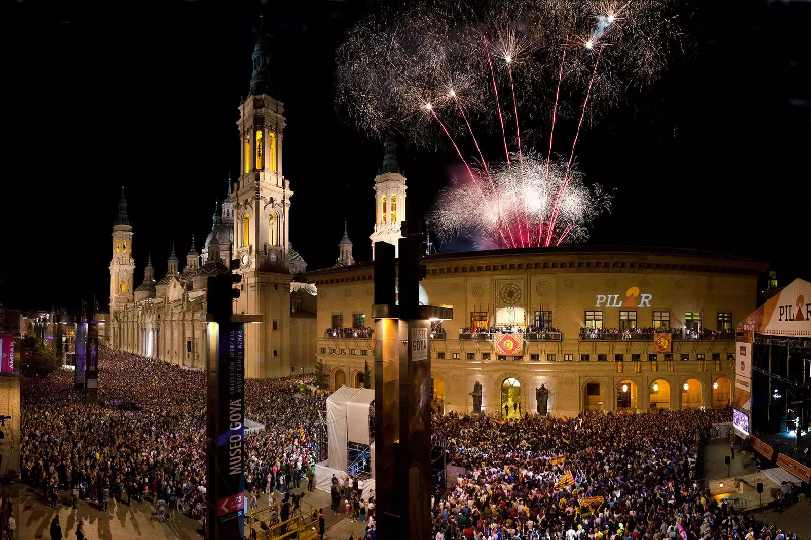 Zaragoza ünnepli első virtuális virágkínálatát