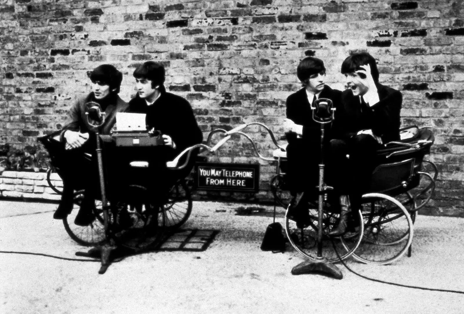 The Beatles в фильме «Какая ночь в тот день»