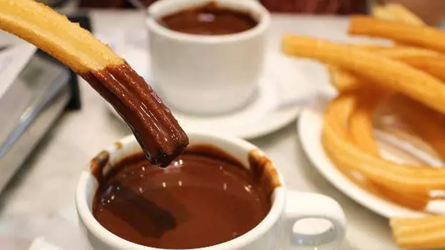 Chocoladeroute en churros verleidingen om op te warmen in de winter