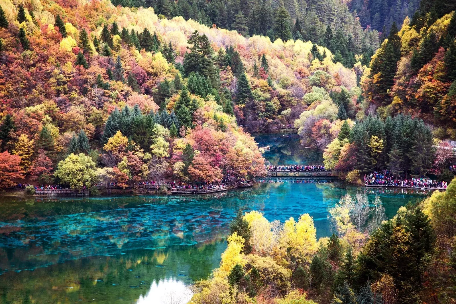 Долината Jiuzhaigou