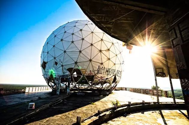 Teufelsberg tashlab ketilgan Berlindagi eng hayratlanarli bekatlardan biri