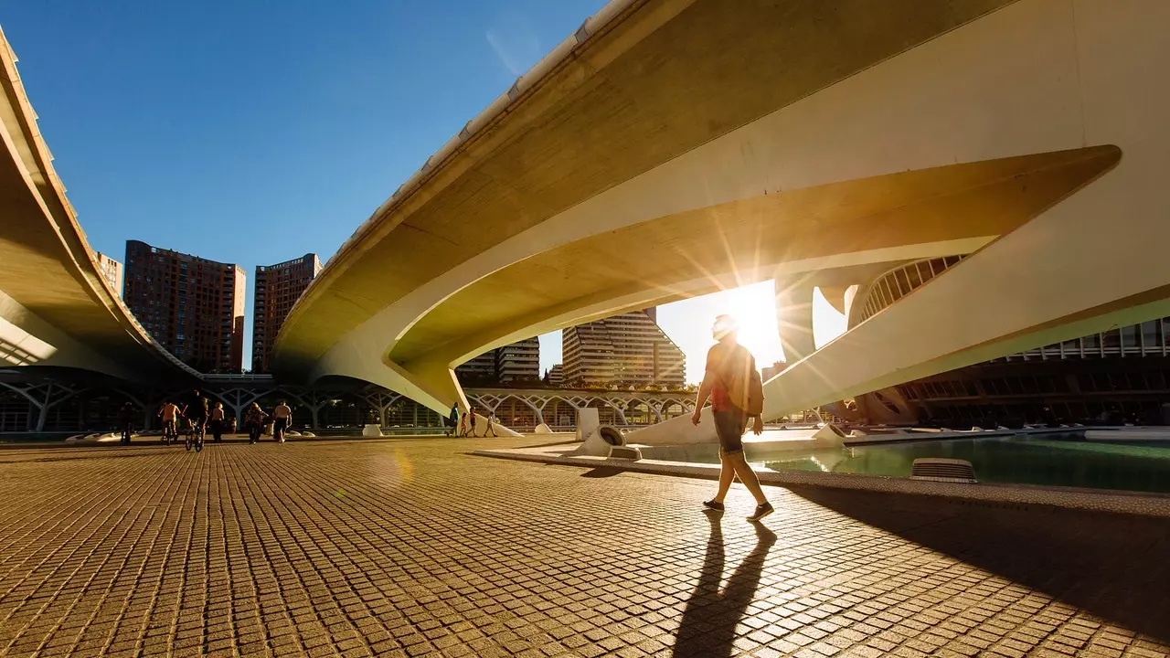 Fisura, anti-turism într-o Valencia ascunsă