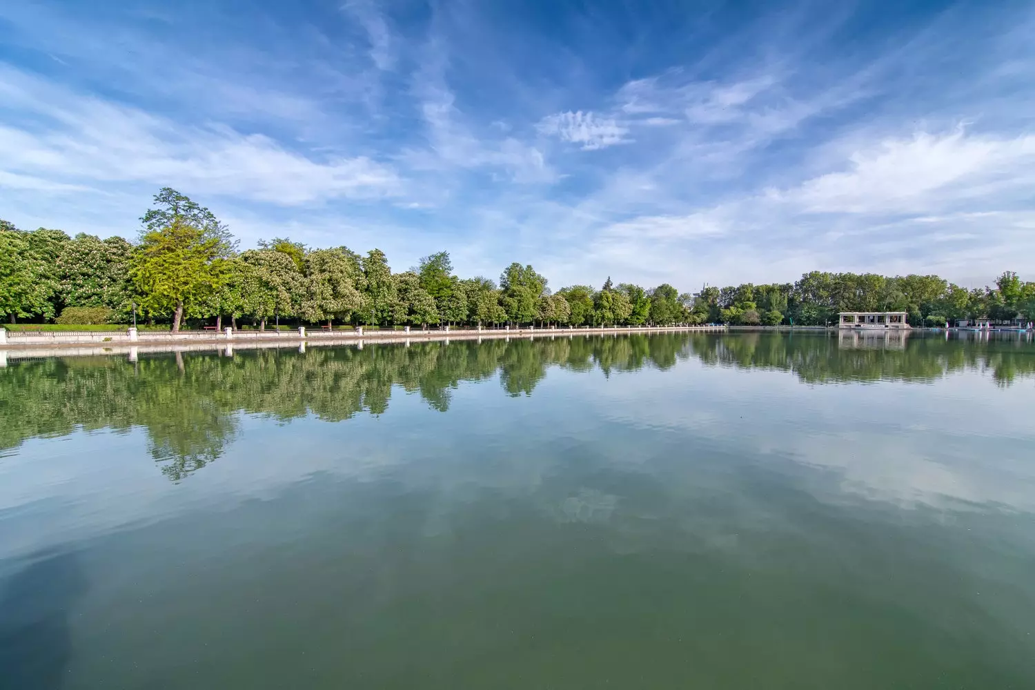 Stilte en natuur heersen in het park