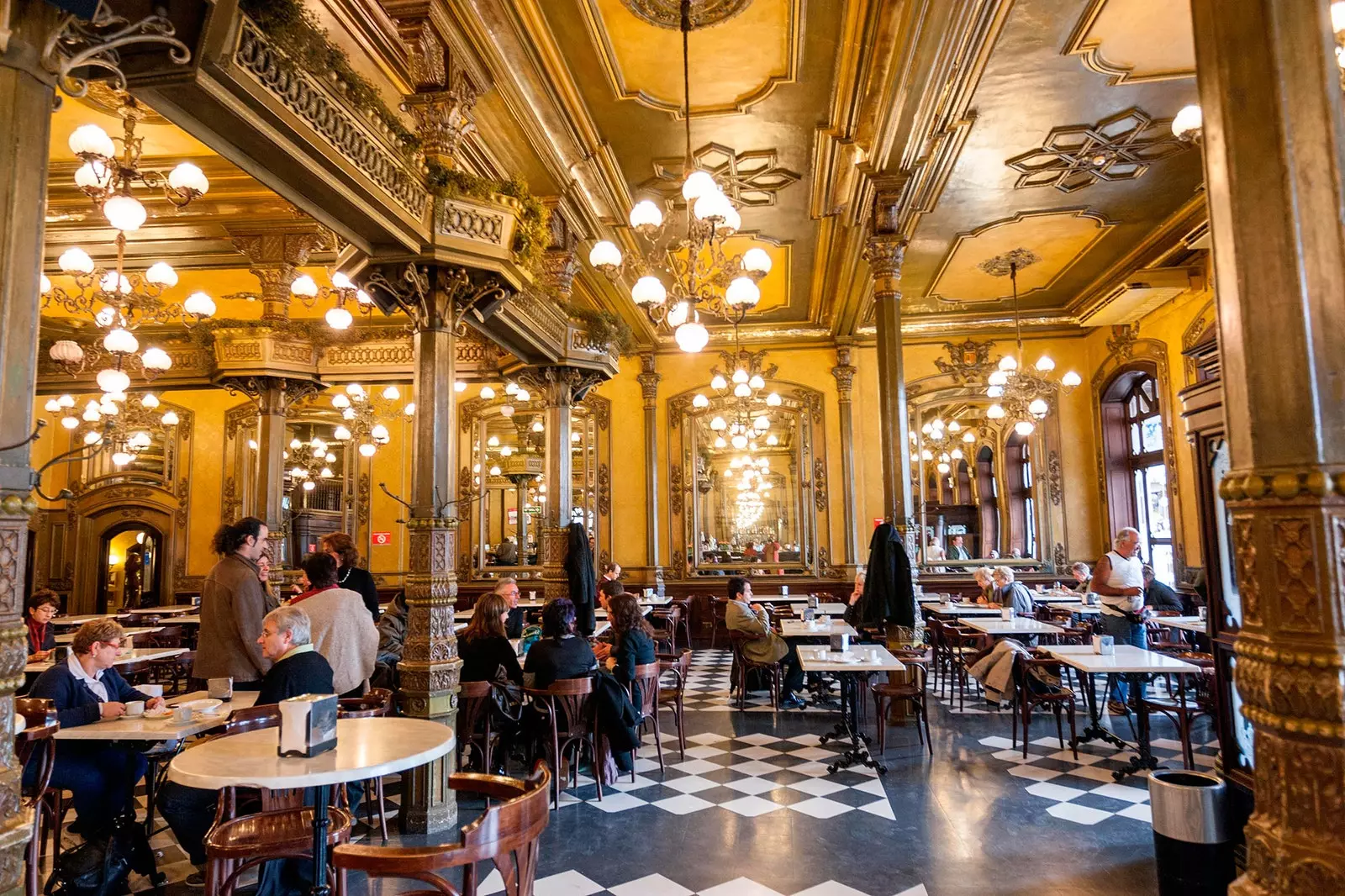 Café Iruña, il preferito di Hemingway