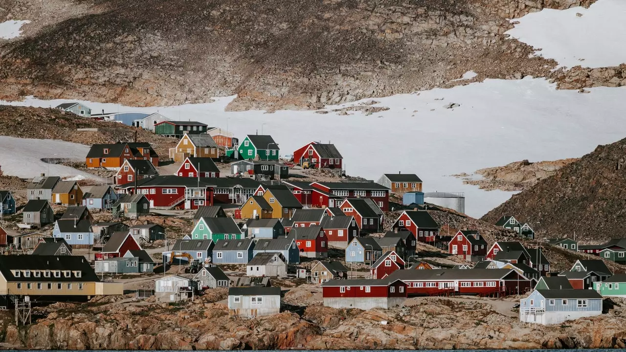 Grönland kënnt lues a lues un den Tourismus (a léiert vun Island)