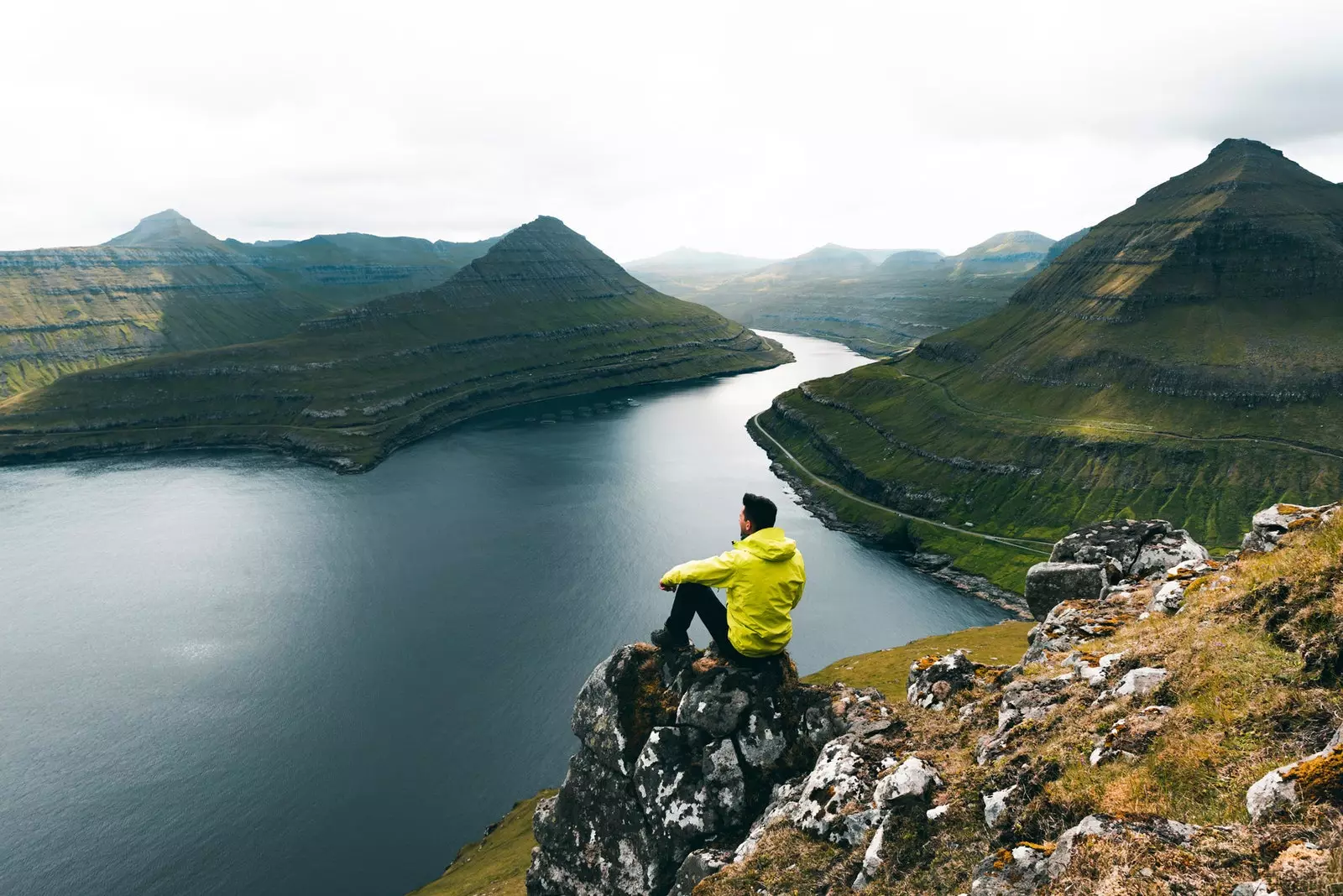 De Faeröer kondigen de sluiting van de archipel aan om de natuurlijke habitat te behouden