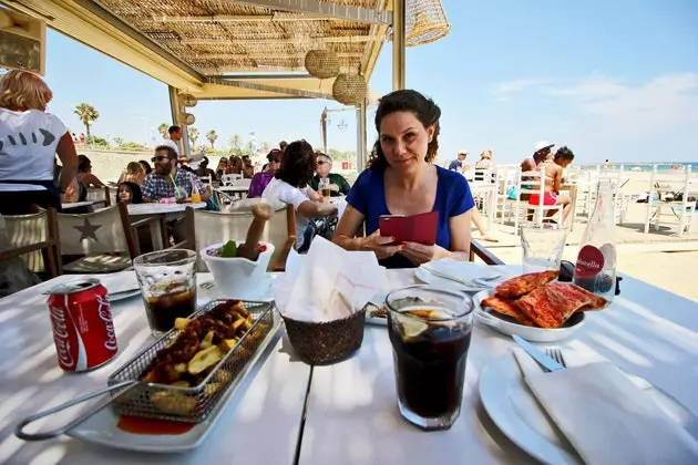 Comida pantagrulic na Guingueta de Bogatell