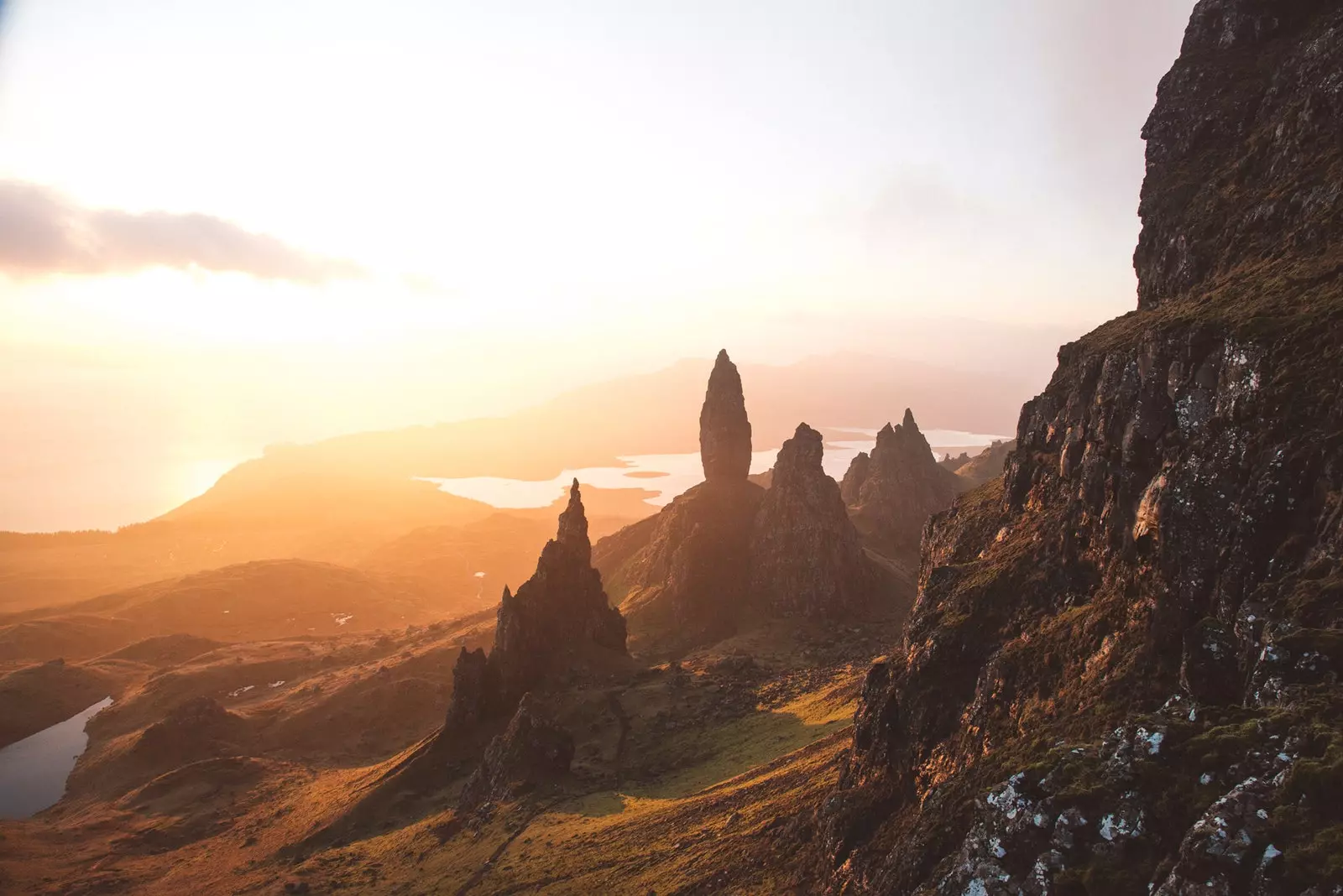 Solnedgang ved Old Man of Storr.