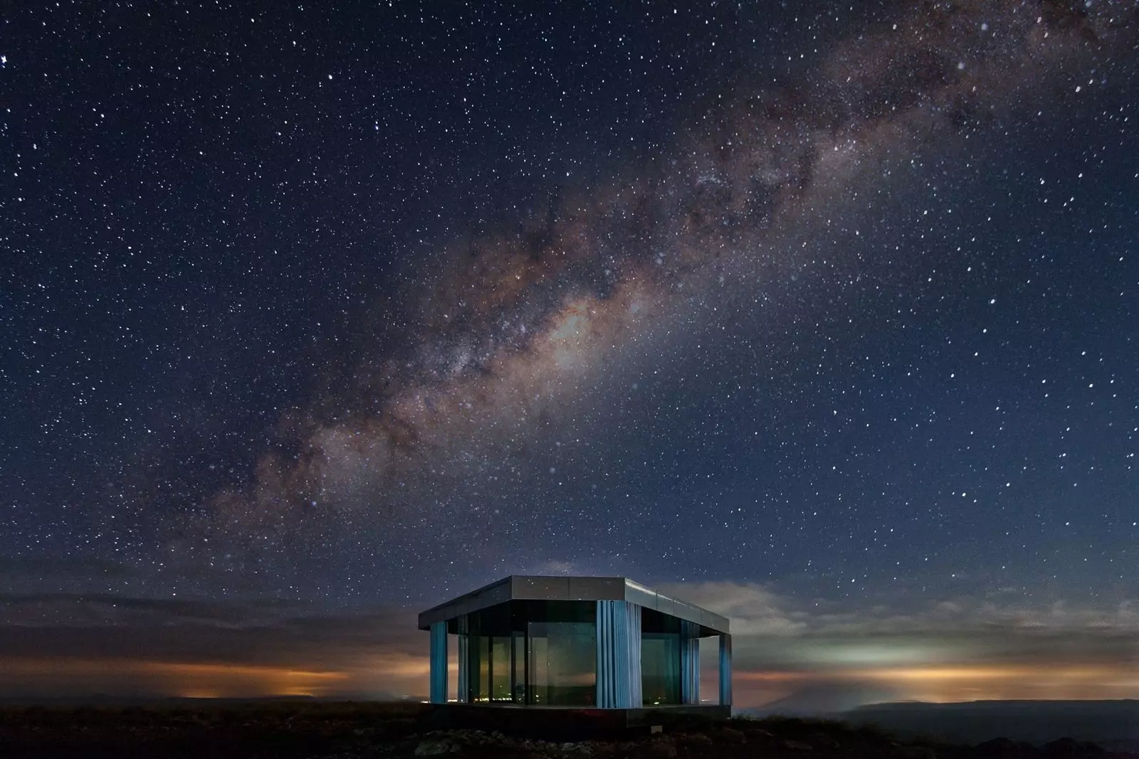 Мантия звезд будет сопровождать вас в La Casa del Desierto.