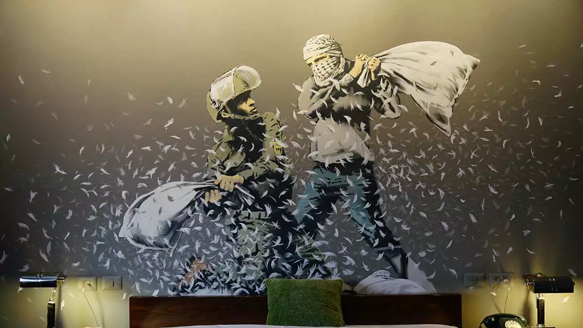 Banksy inaugura un hotel a Betlem amb vistes al mur entre Israel i Cisjordània