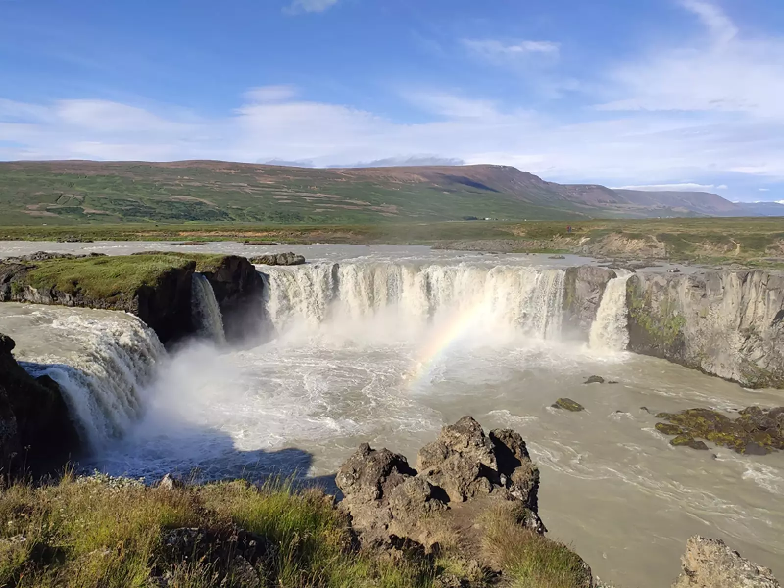 Maporomoko ya maji ya Godafoss huko Iceland