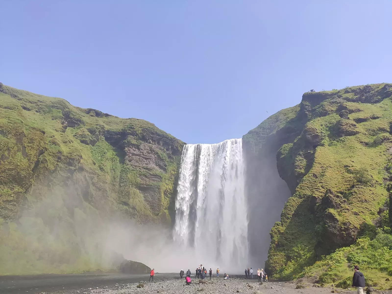 Eas Skógafoss an Íoslainn.