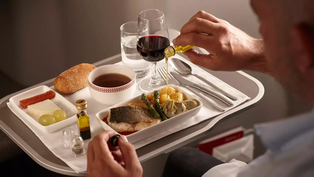 Gastrotriperi ili kako bolje jesti u avionu nego na zemlji