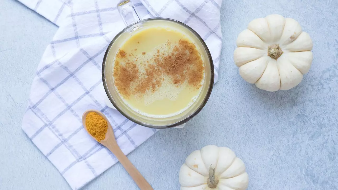 La ricetta del latte con spezie e zucca (di Plántate Café)