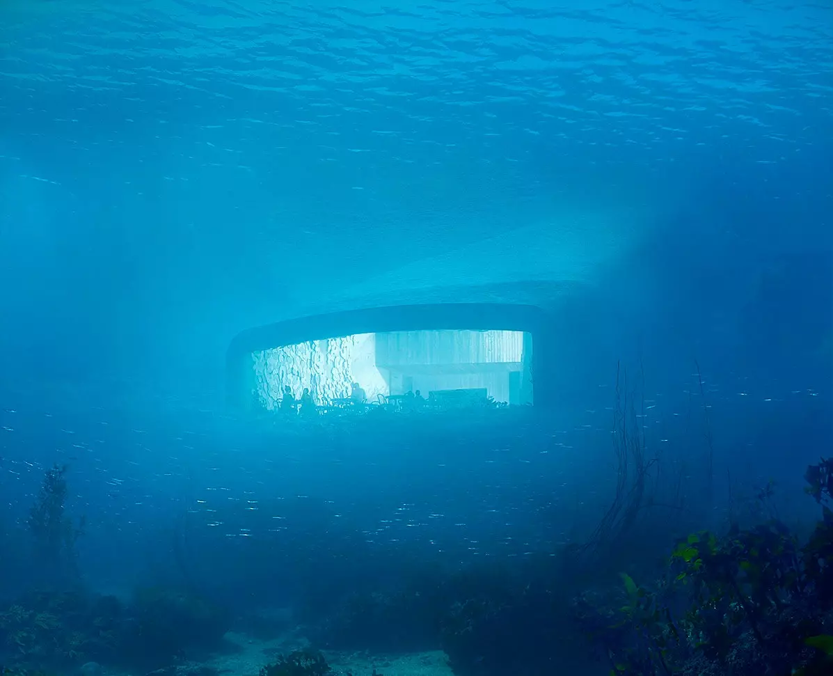 Sotto ristorante acquatico sommerso Norvegia Europa