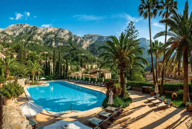 Выберите процедуру на основе цитрусовых в La Residencia de Mallorca.