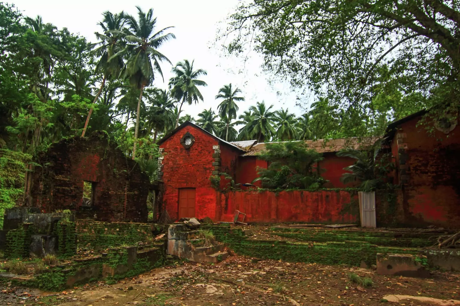 Ia telah ditinggalkan pada tahun 1940-an.