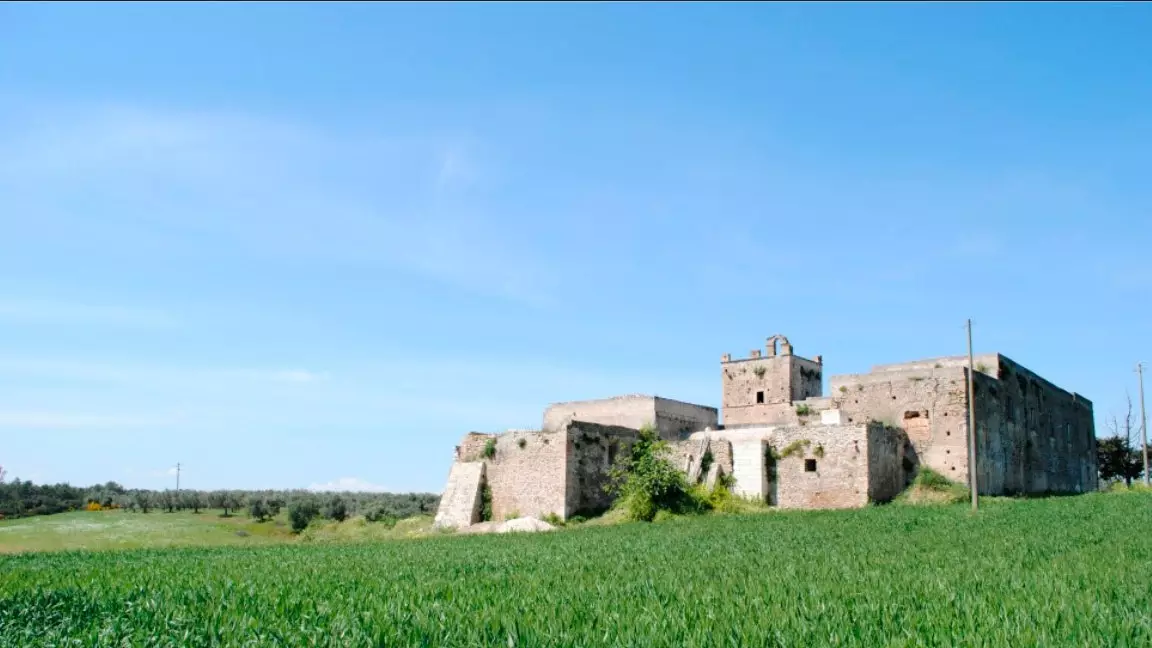 A Itália está doando castelos e edifícios históricos!