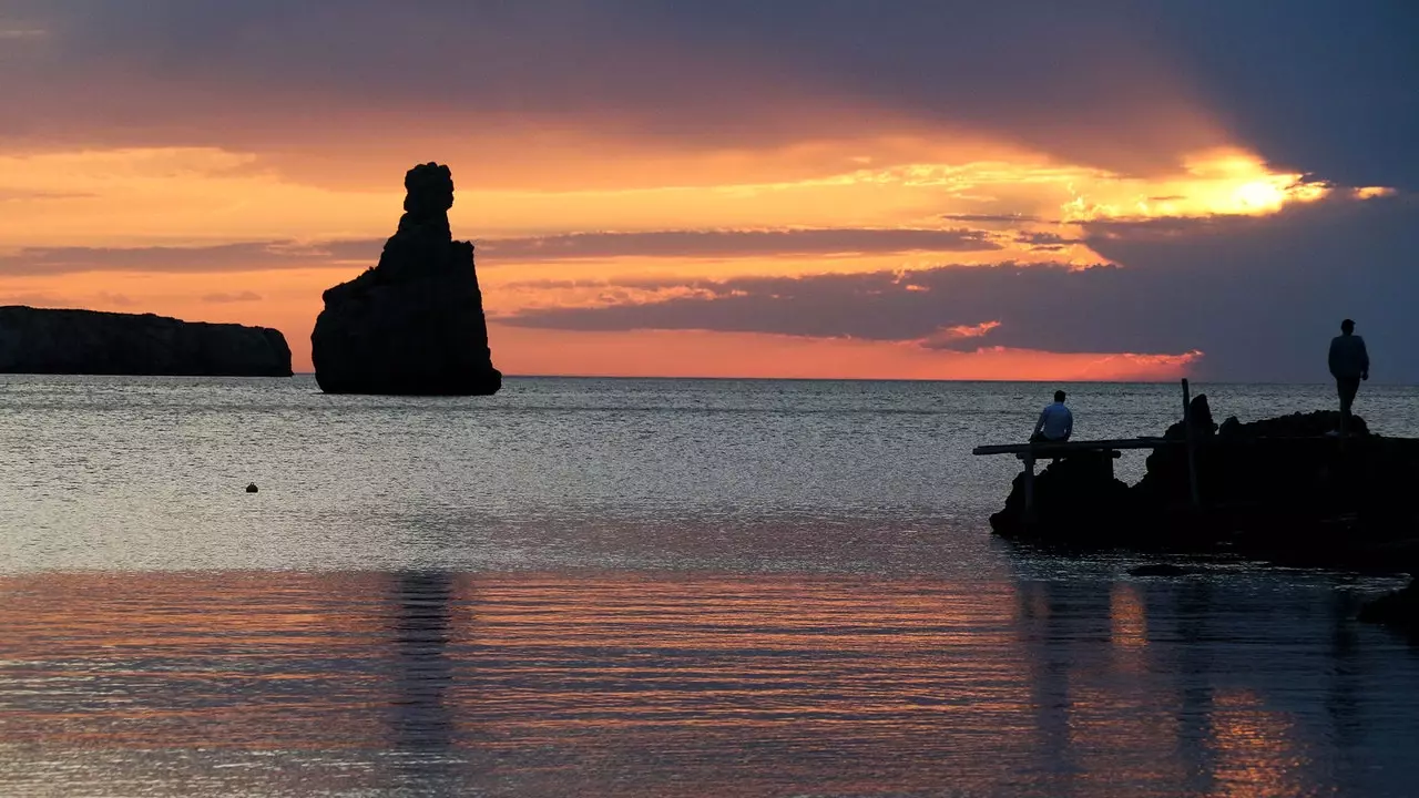 Chemchemi ya Mediterania: Ibiza nje ya msimu