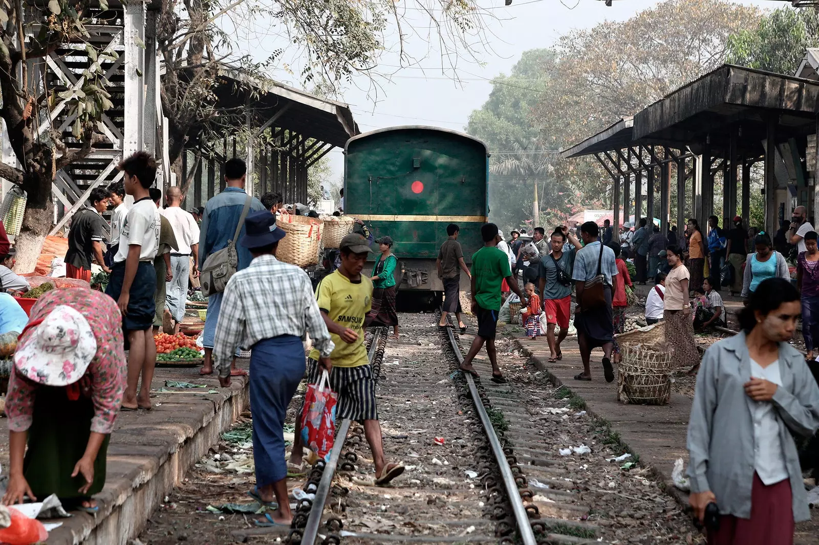 Yksi asemista, jossa Yangonin pyöreä juna pysähtyy