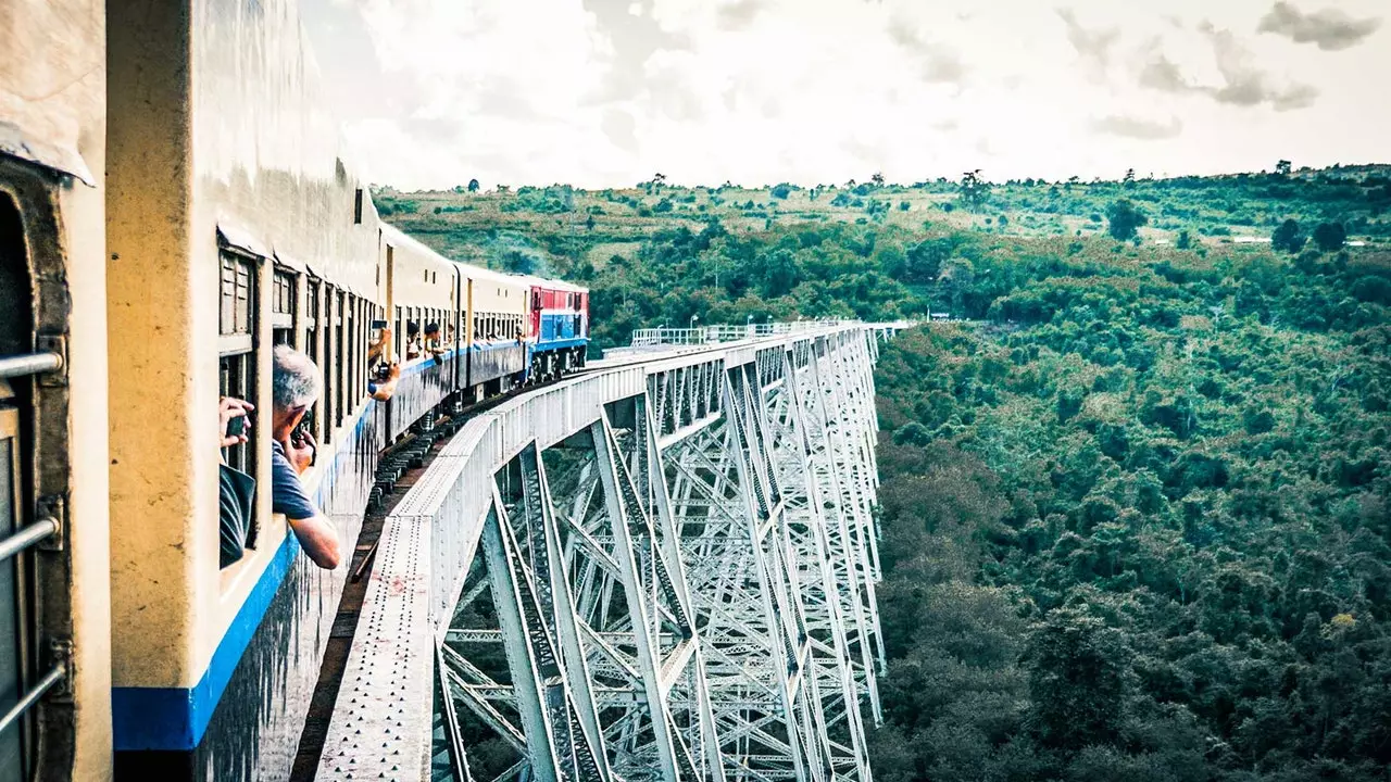 Qatarla Gokteik Viaduct, Myanmada əsas gözəllik