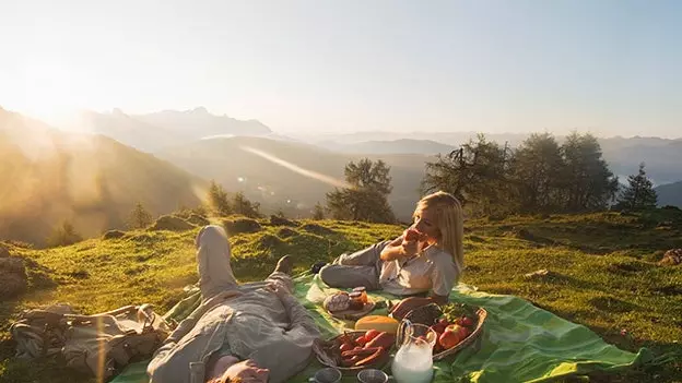 Wimbo wa sauti kwa ajili ya picnic mashambani