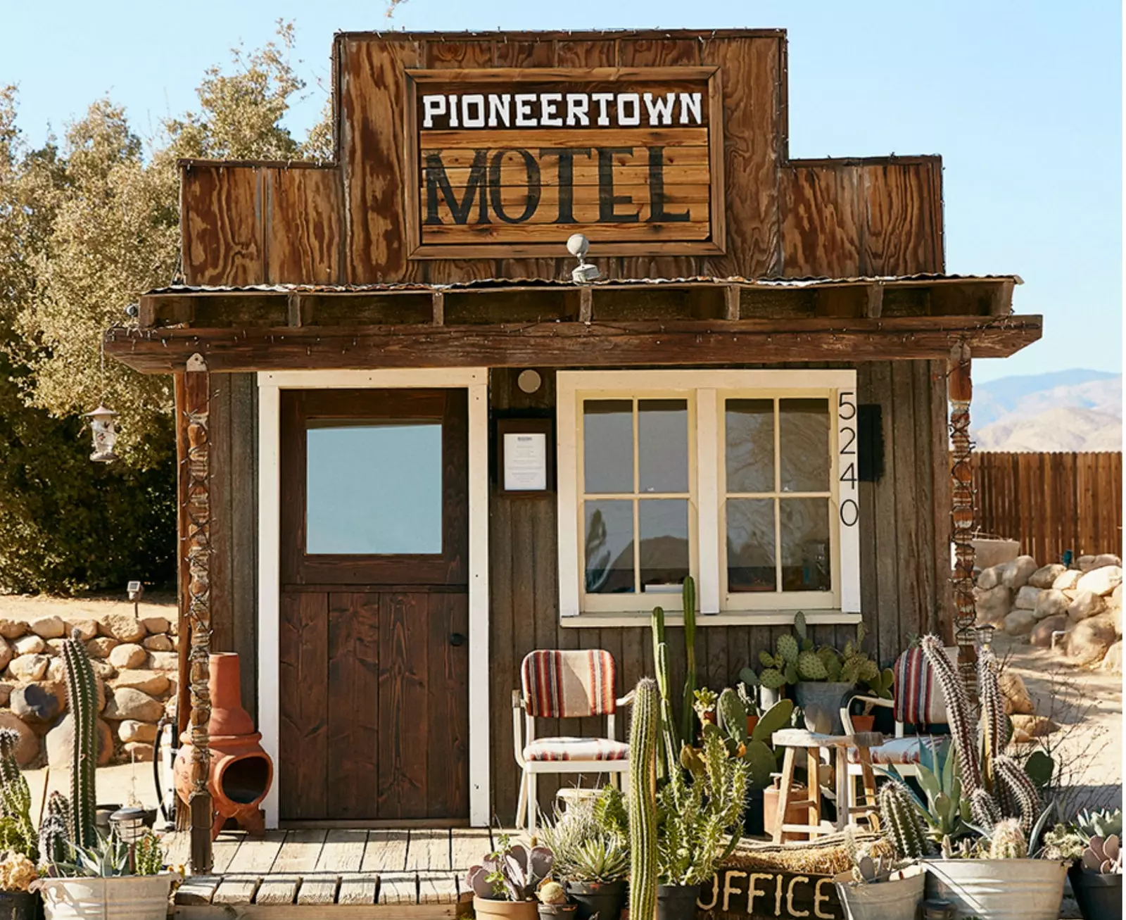 Pioneertown motel.