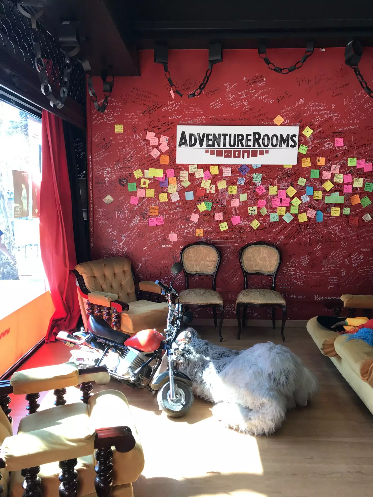 F'Adventure Rooms Madrid ser ikollok 60 minuta biex taħrab u b'hekk issir taf il-bqija tal-lokal.