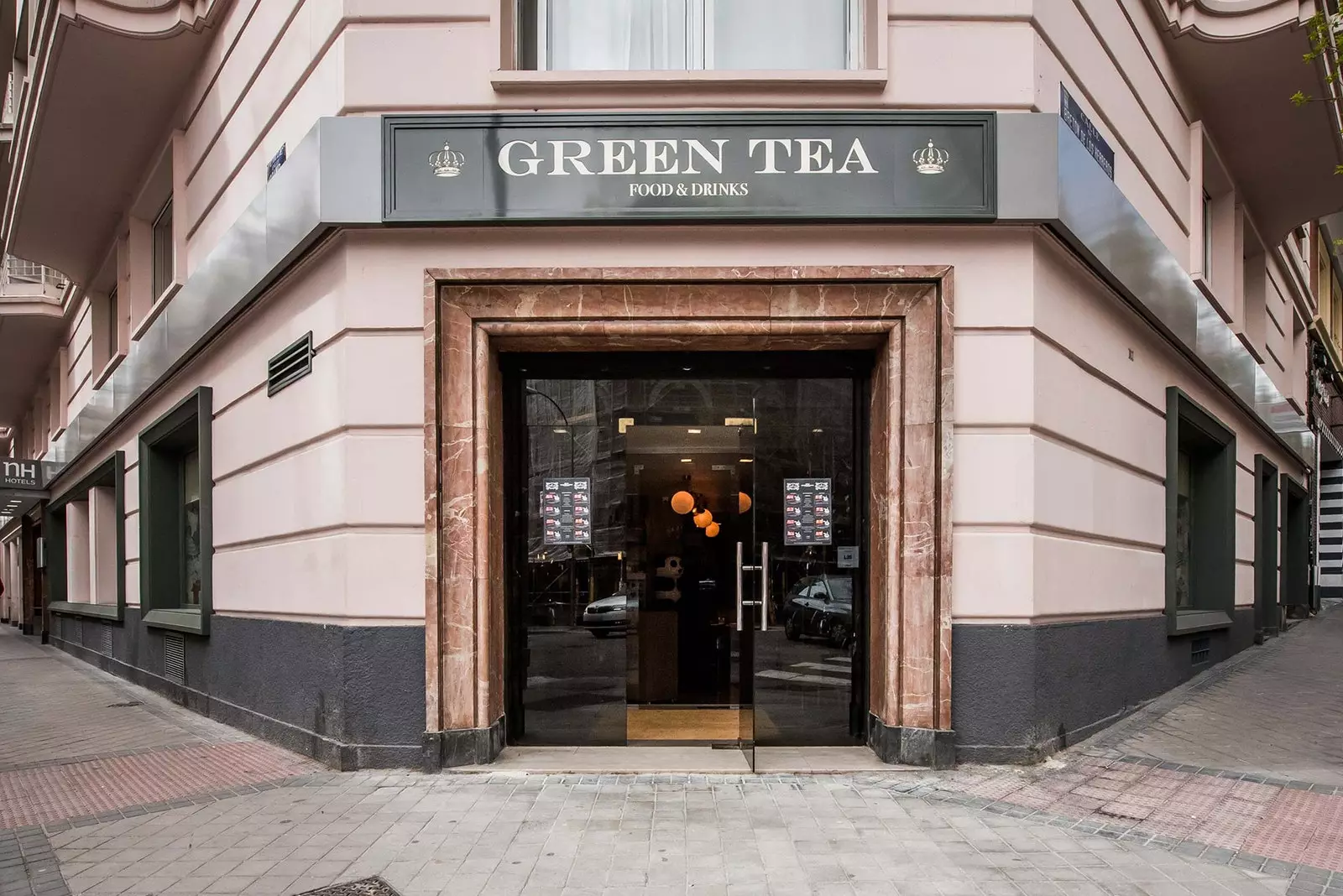 Ovako to izgleda izvana Green Tea Food and Drinks